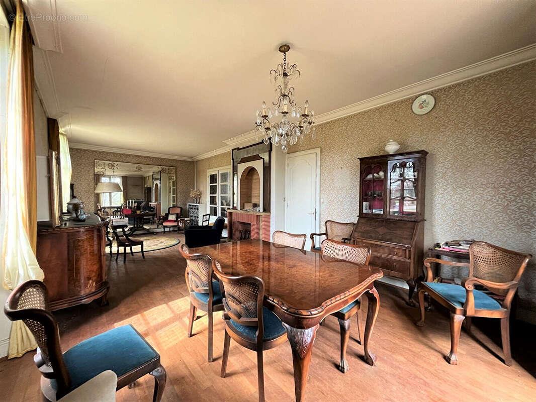 Maison à vendre, 184m², La Jonchère-Saint-Maurice