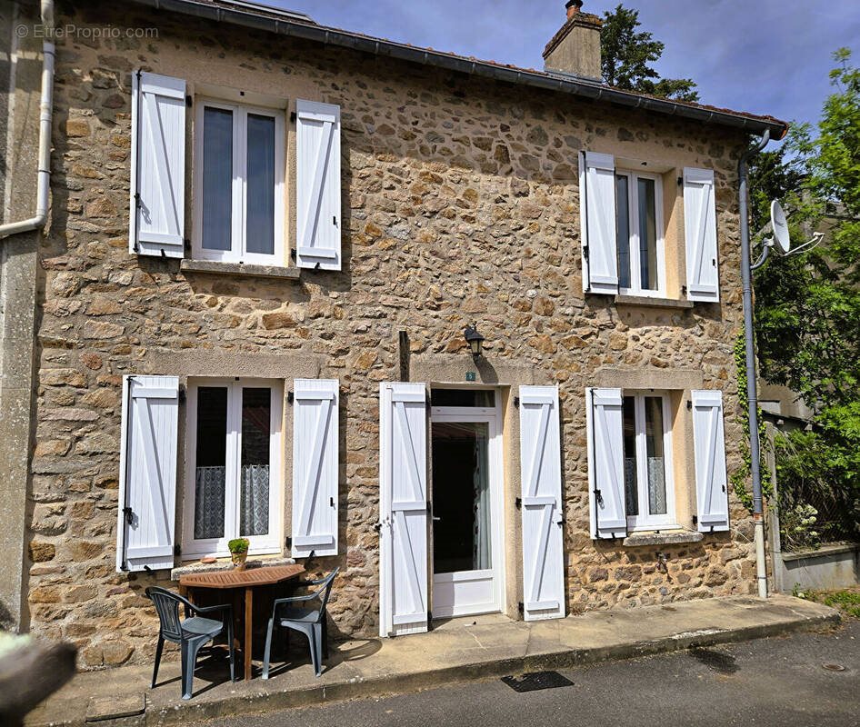 Maison à vendre, 120m², Saint-Hilaire-la-Treille