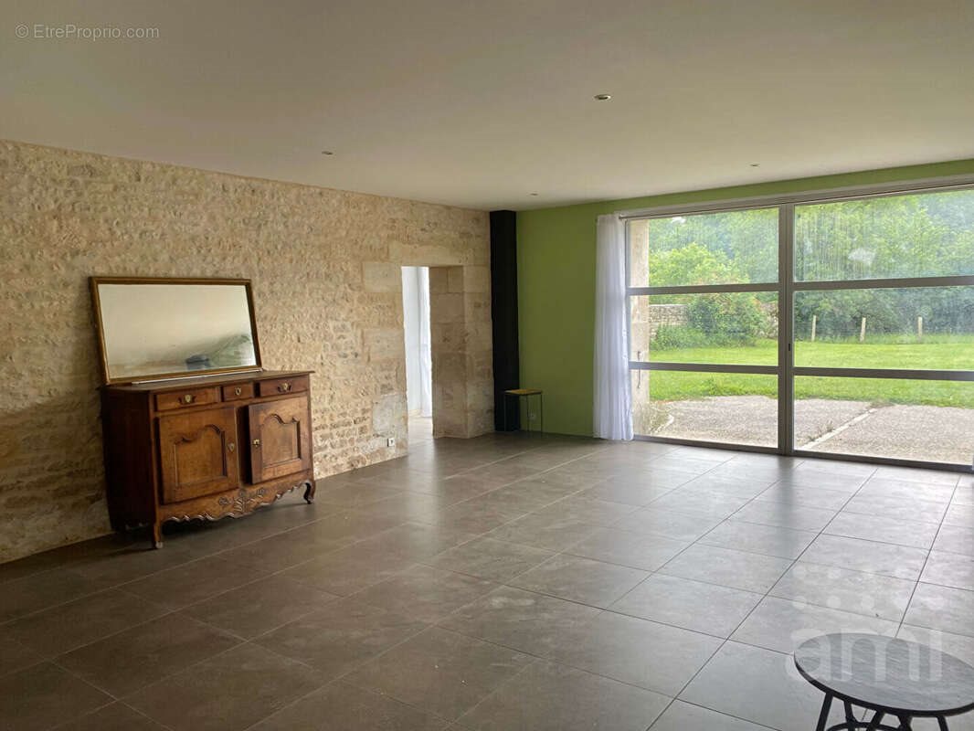 Maison à vendre, 400m², Aiffres