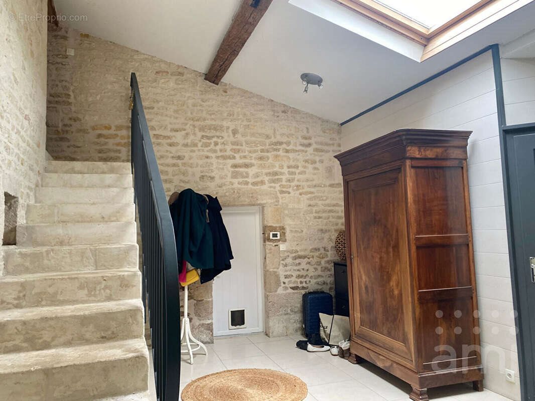 Maison à vendre, 400m², Aiffres