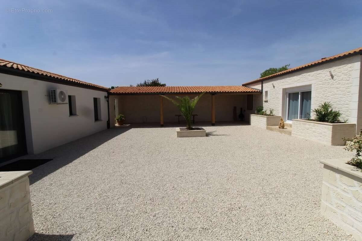 Maison à vendre, 122m², Migré