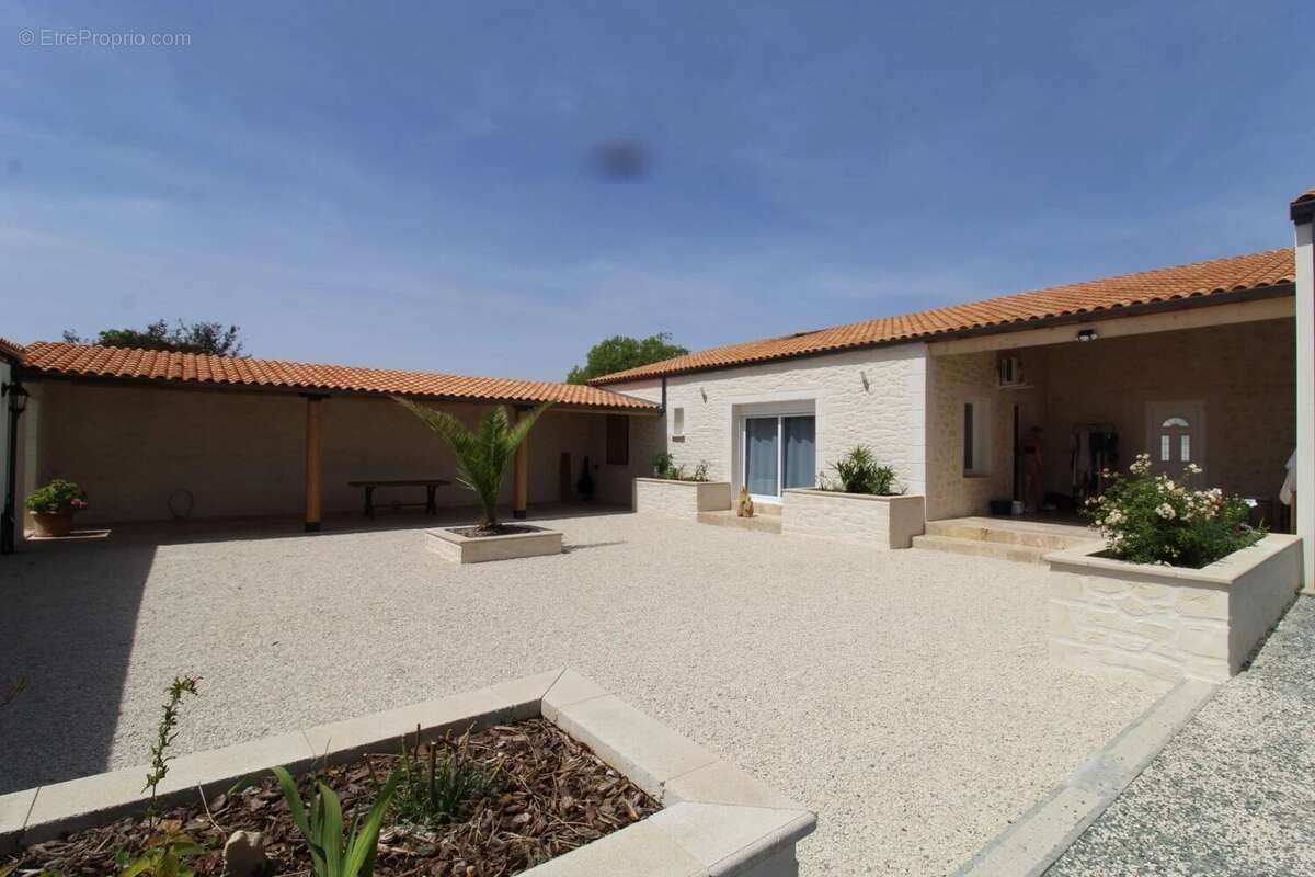 Maison à vendre, 122m², Migré