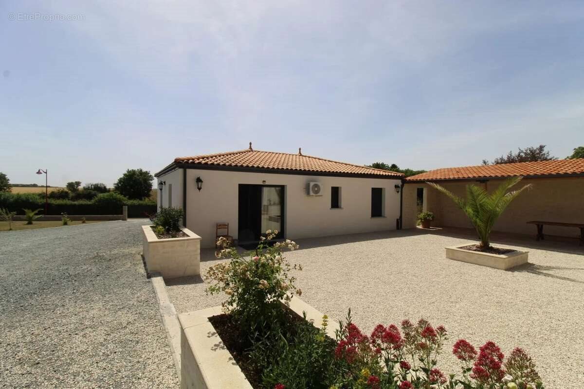 Maison à vendre, 122m², Migré