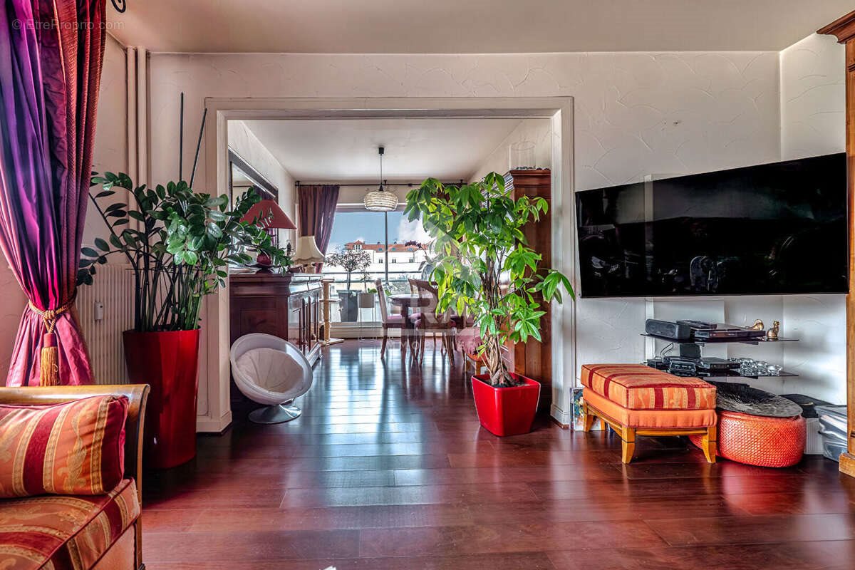 Appartement à vendre, 81m², Courbevoie