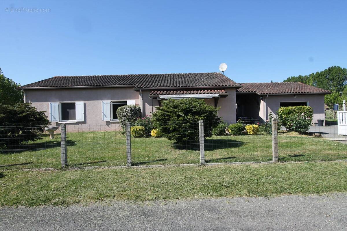 Maison à vendre, 123m², Saint-Pierre-d'Eyraud