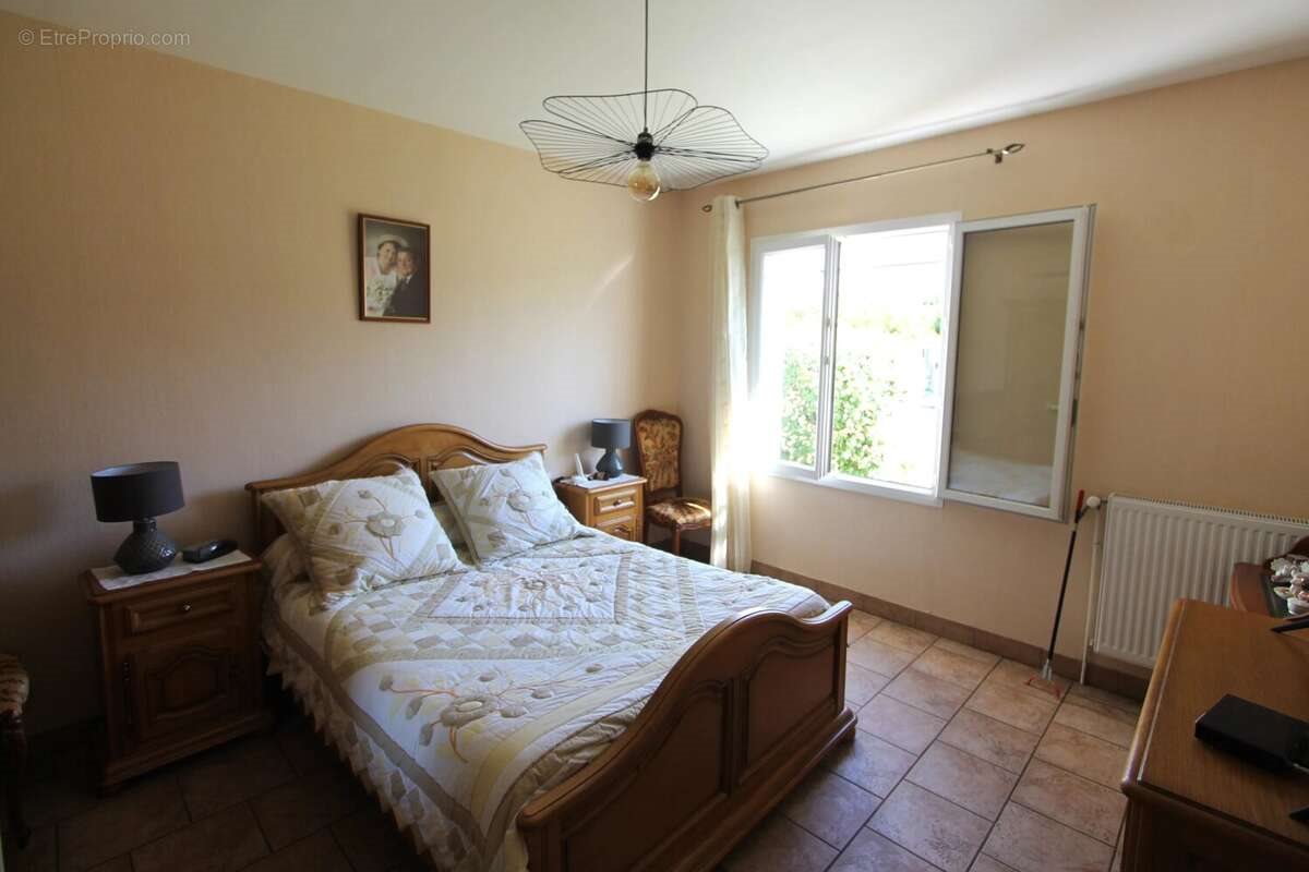 Maison à vendre, 123m², Saint-Pierre-d'Eyraud