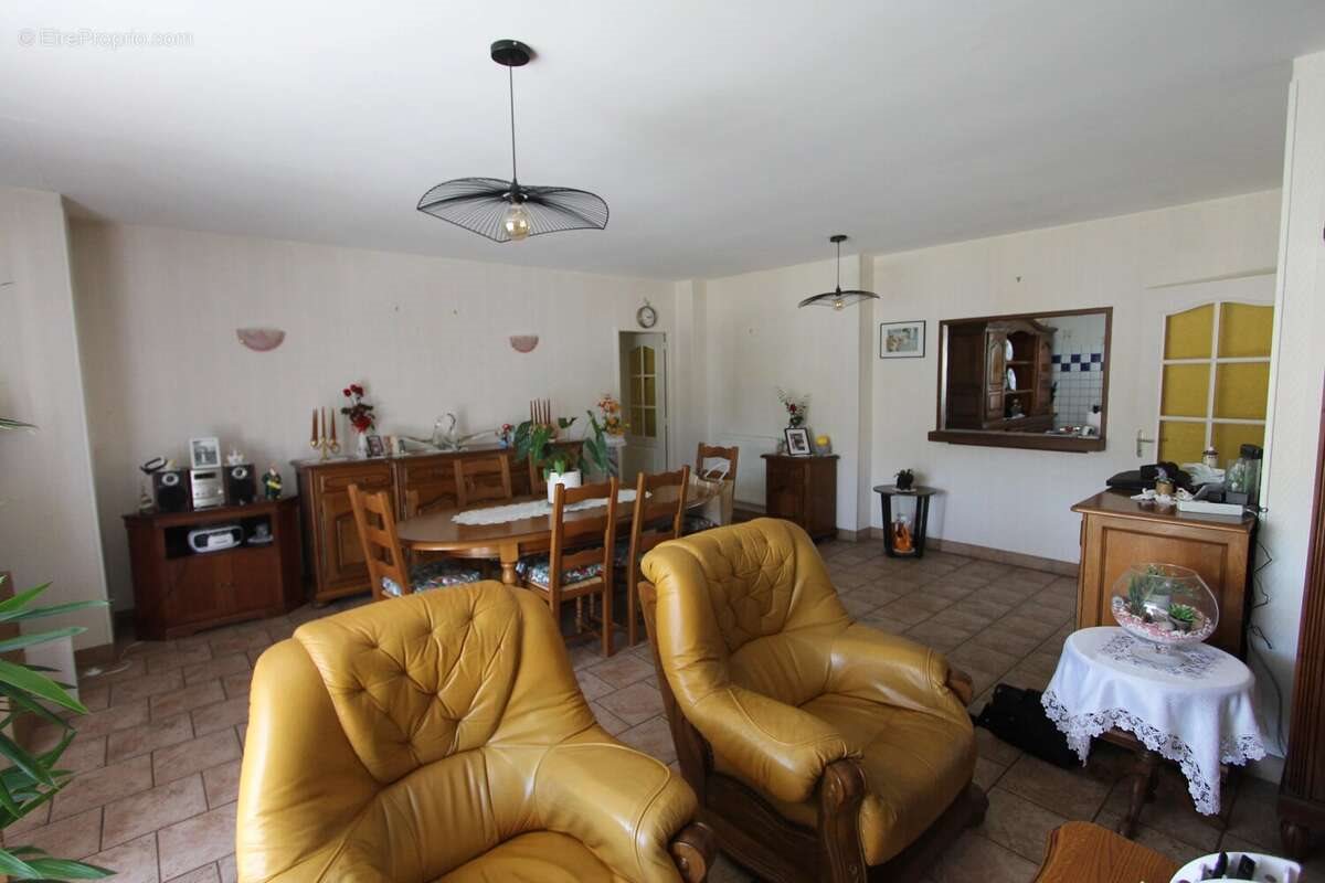 Maison à vendre, 123m², Saint-Pierre-d'Eyraud