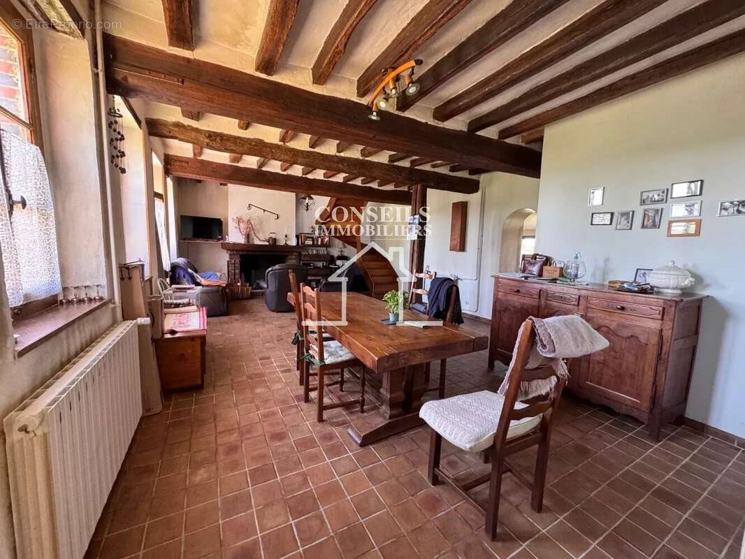 Maison à vendre, 121m², Villeneuve-sur-Yonne