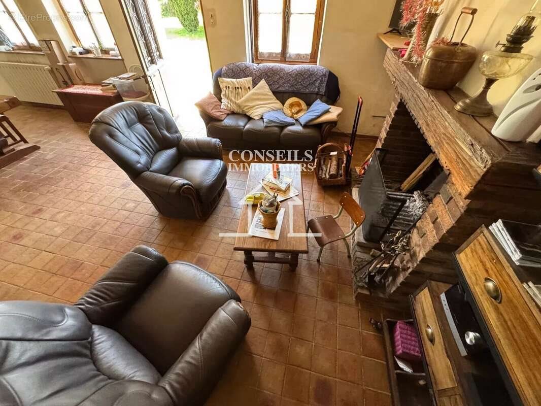 Maison à vendre, 121m², Villeneuve-sur-Yonne