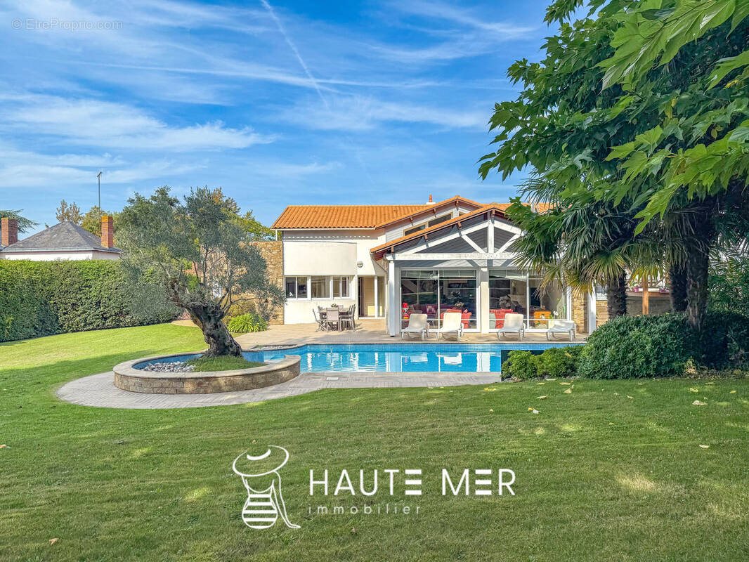 Maison à vendre, 246m², Mouilleron-le-Captif