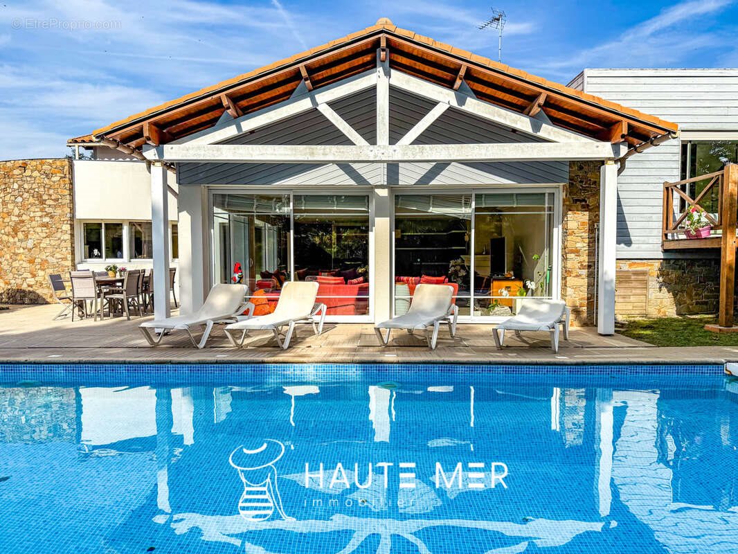 Maison à vendre, 246m², Mouilleron-le-Captif