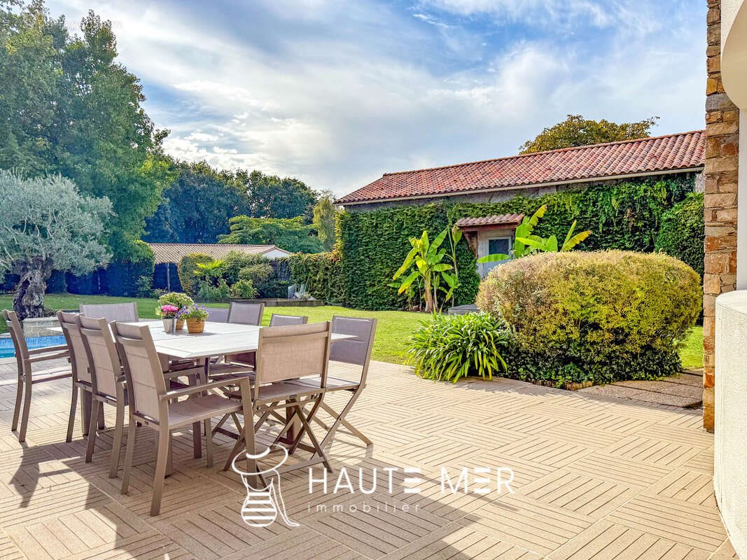 Maison à vendre, 246m², Mouilleron-le-Captif