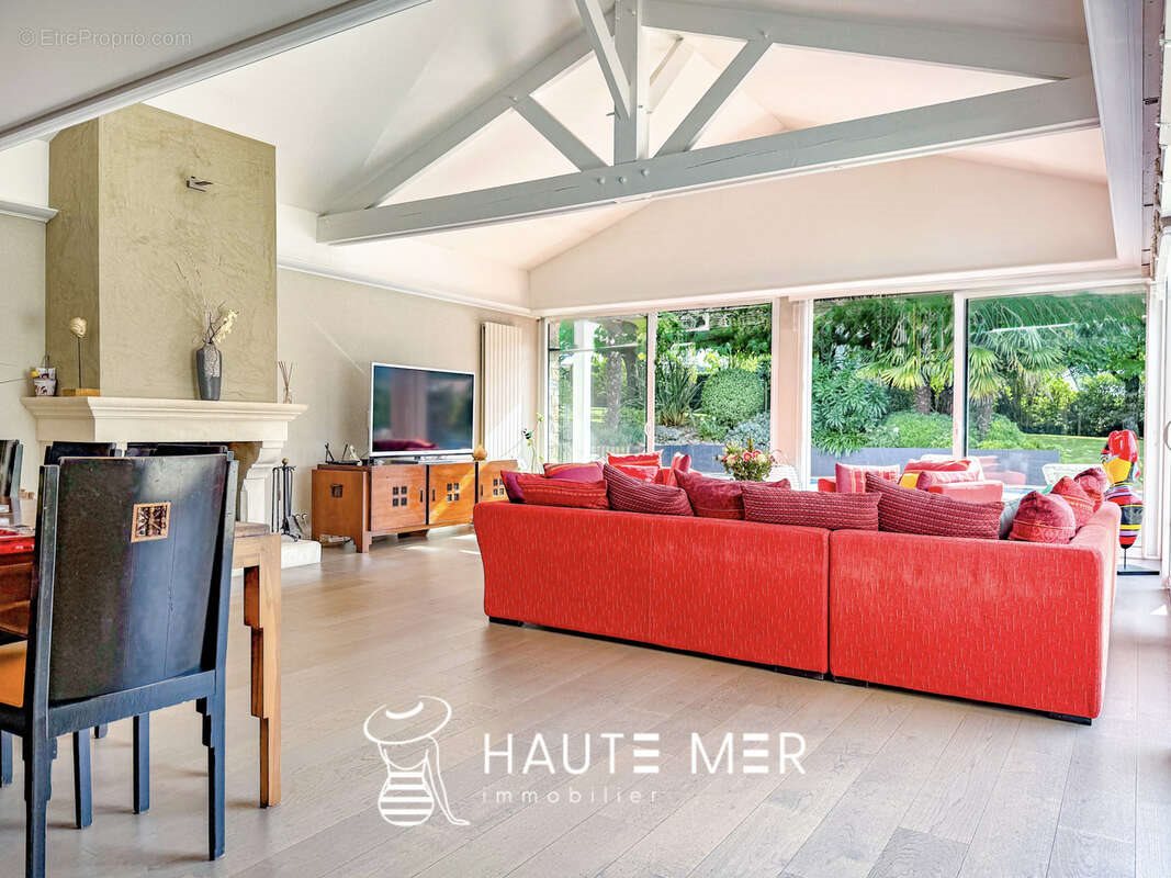 Maison à vendre, 246m², Mouilleron-le-Captif