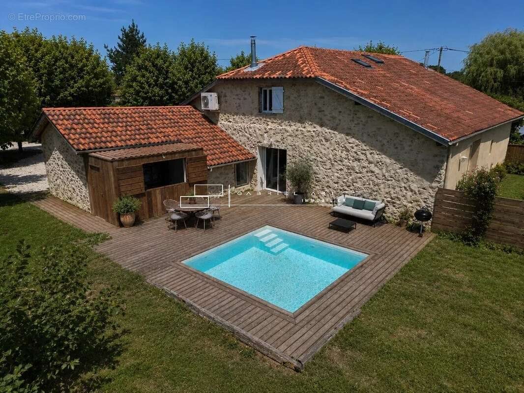 Maison à vendre, 142m², Saubrigues