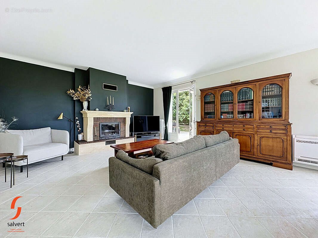 Maison à vendre, 223m², Saint-Victor