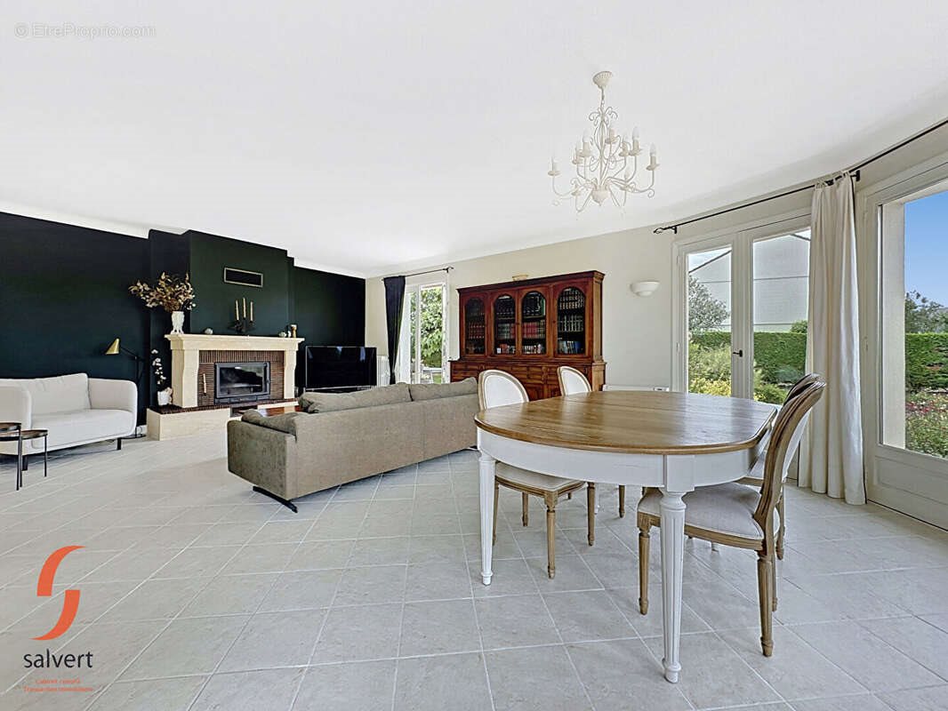 Maison à vendre, 223m², Saint-Victor