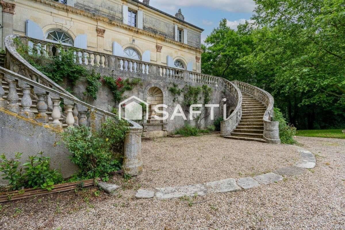 Maison à vendre, 250m², Pujols