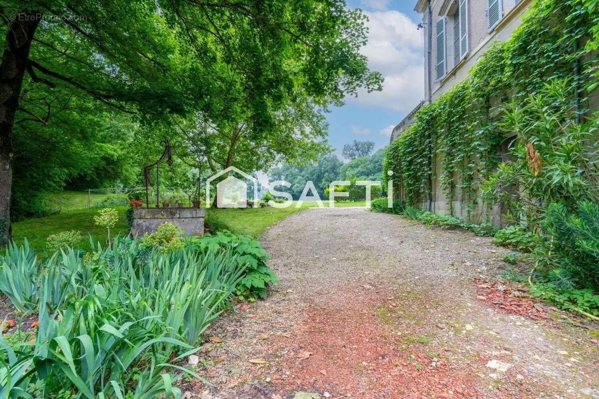 Maison à vendre, 250m², Pujols