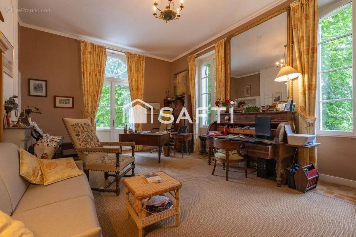 Maison à vendre, 250m², Pujols