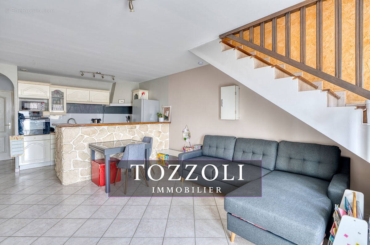 Appartement à vendre, 68m², Saint-Georges-d'Espéranche