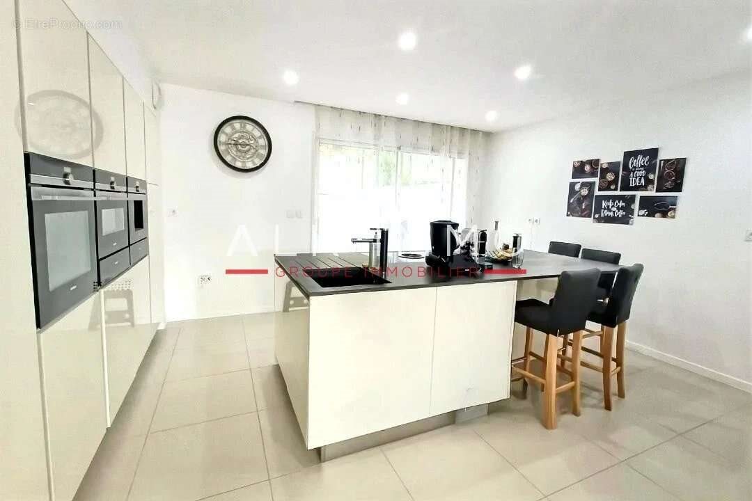 Appartement à vendre, 188m², Vétraz-Monthoux