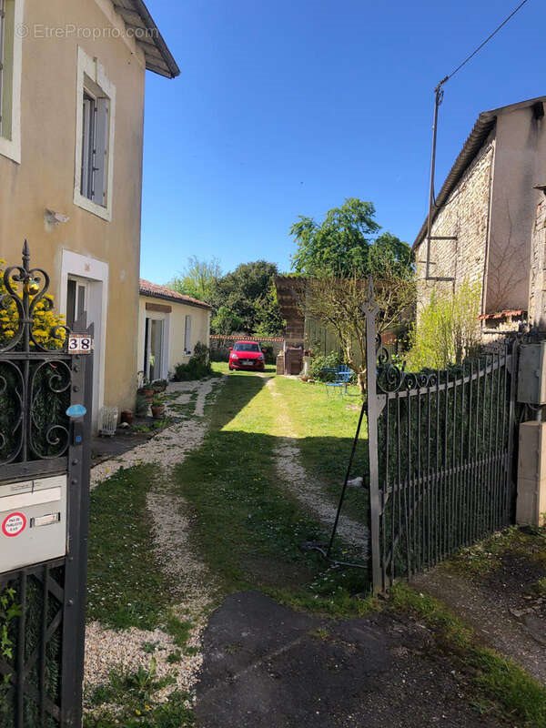 Maison à vendre, 113m², Villefagnan