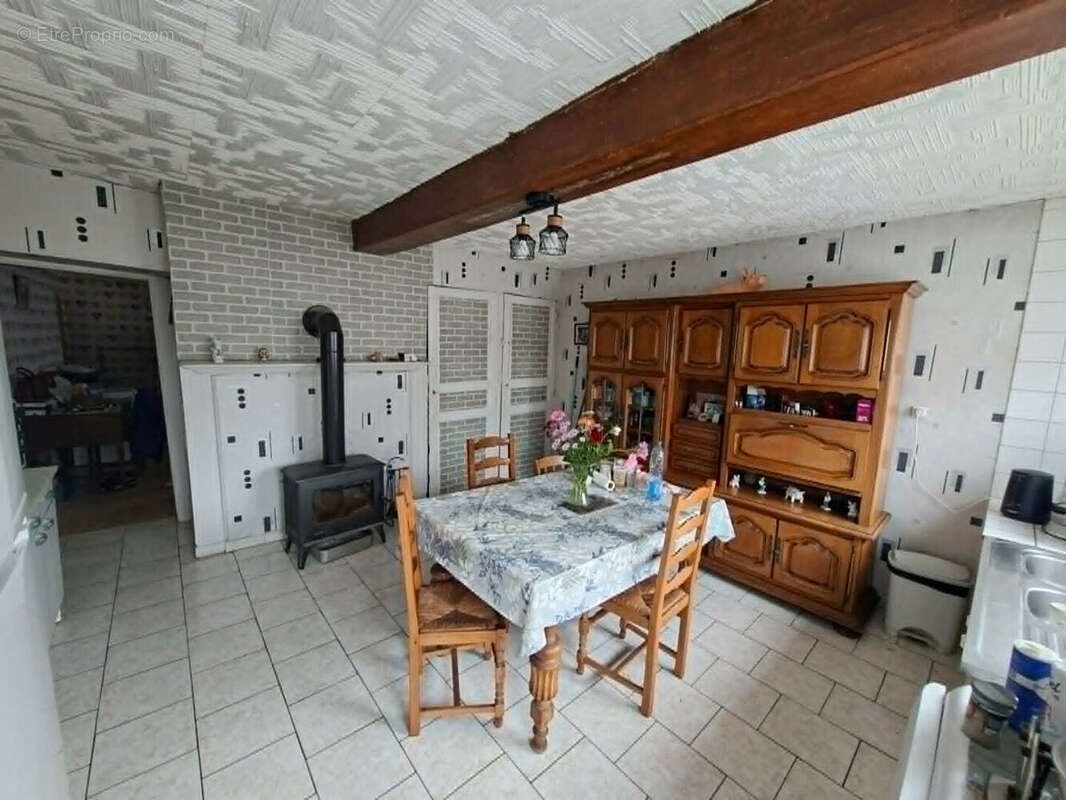 Maison à vendre, 132m², Plomion