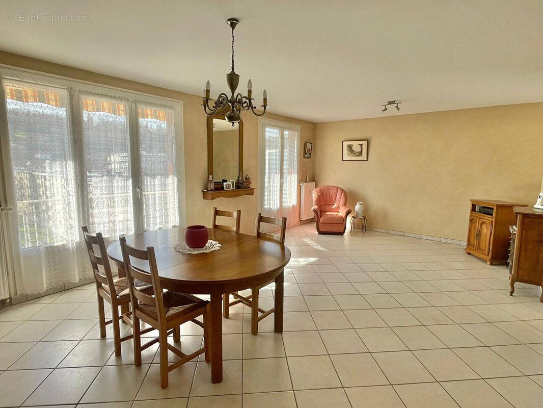 Appartement à vendre, 80m², Bourgoin-Jallieu