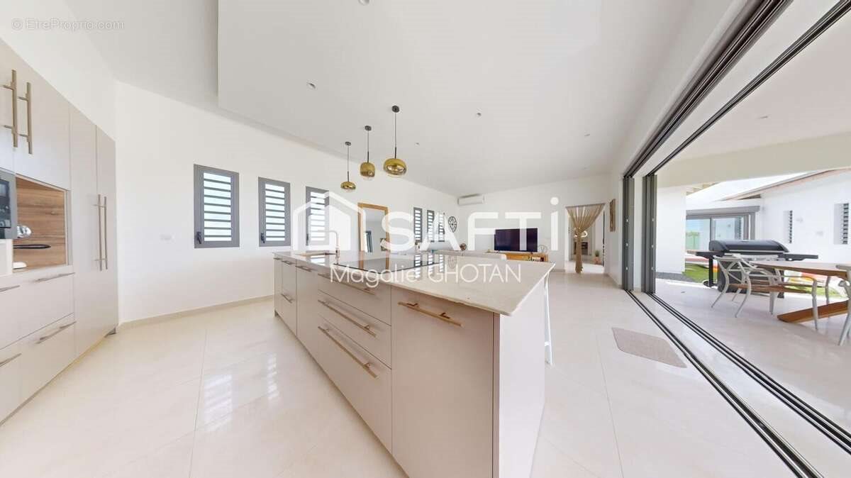 Maison à vendre, 176m², Le Moule