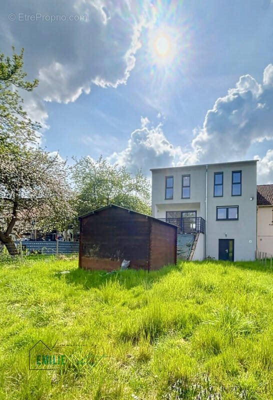 Maison à vendre, 136m², Oudrenne