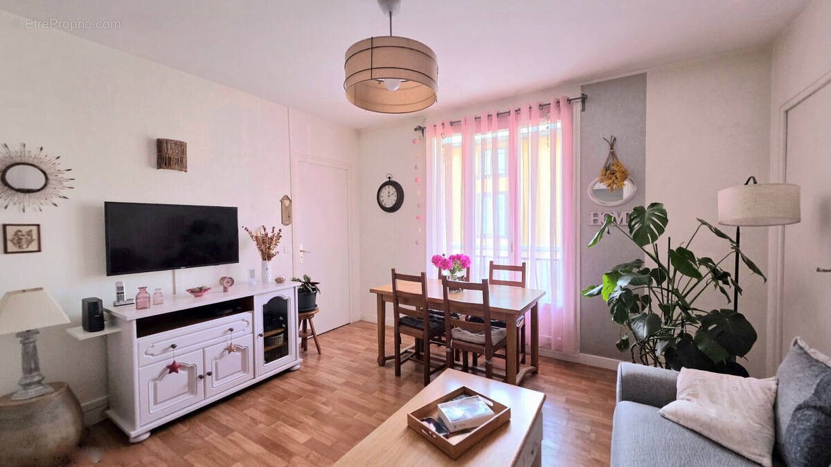 Appartement à vendre, 396m², Pont-du-Château