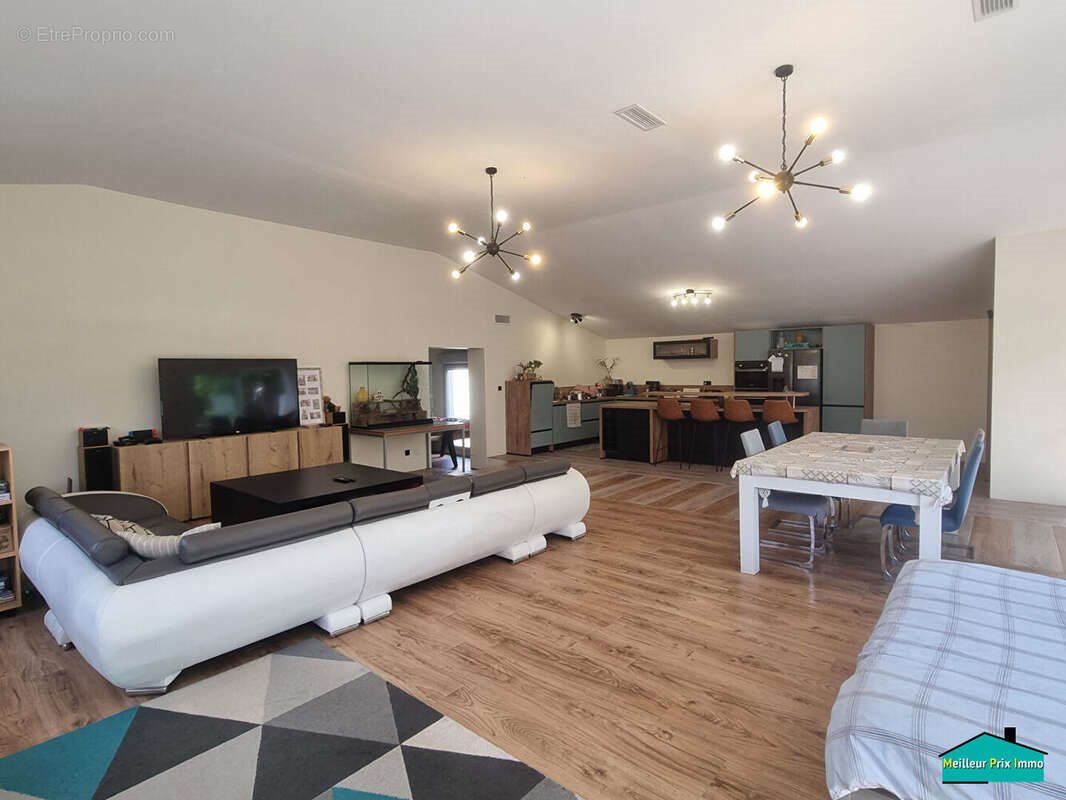 Maison à vendre, 166m², Froidfond
