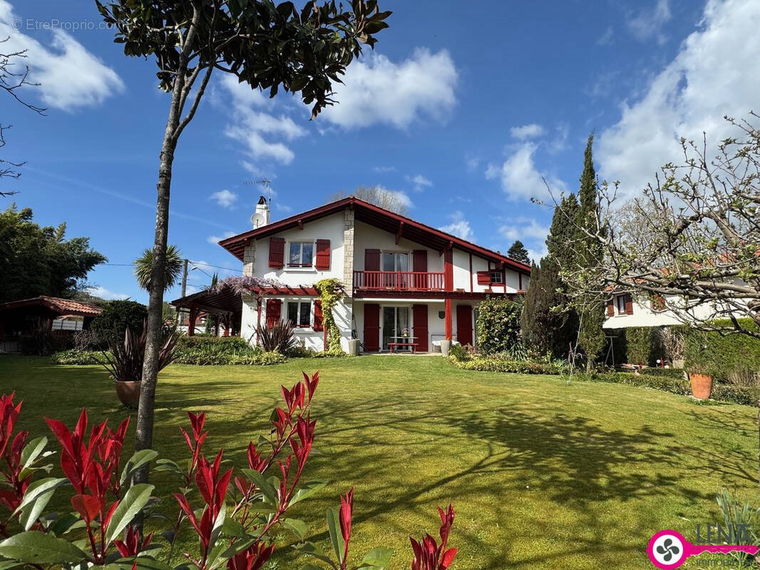 Maison à vendre, 150m², Hasparren