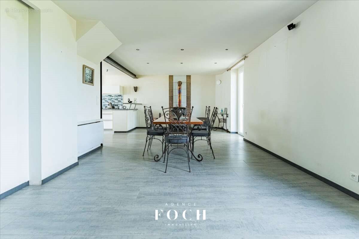 Maison à vendre, 106m², Pont-Saint-Vincent