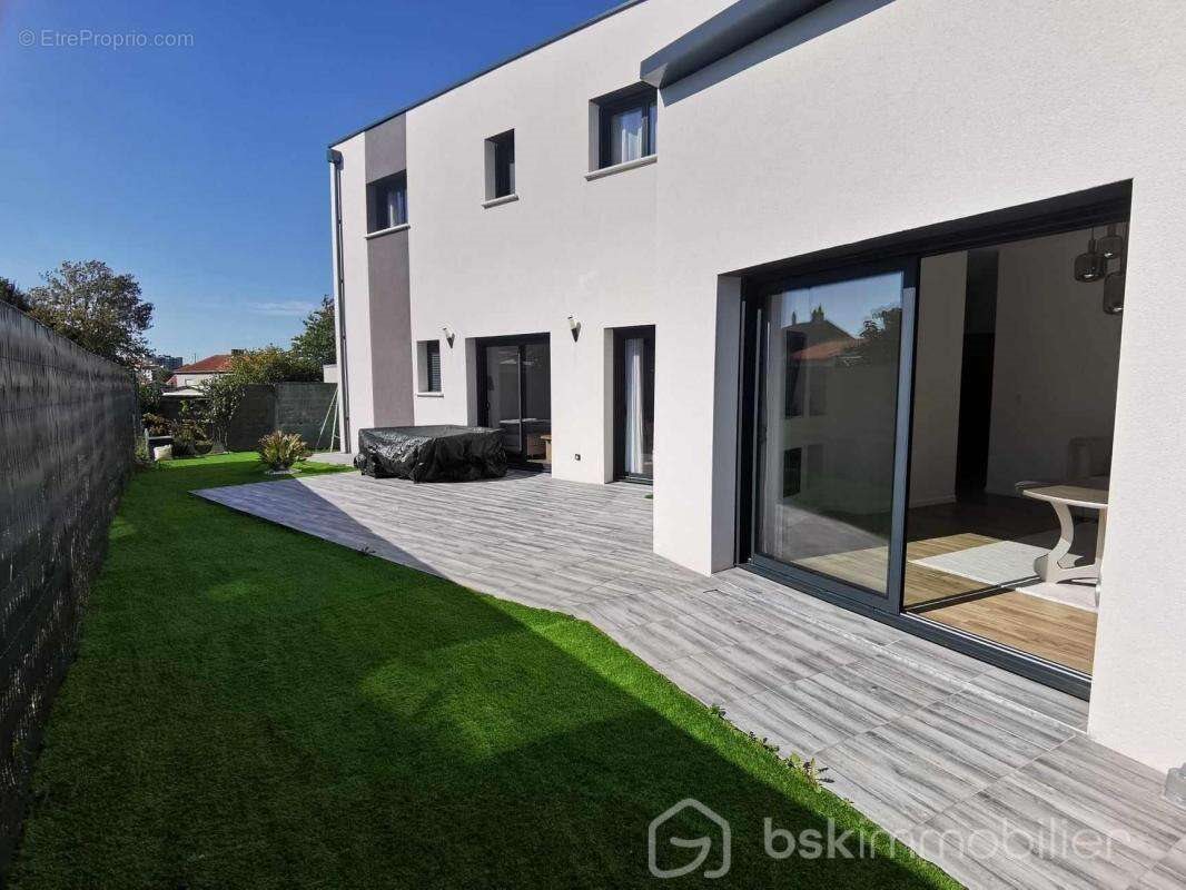 Maison à vendre, 142m², Cholet