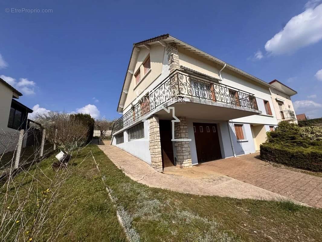 Maison à vendre, 142m², Saint-Julien-du-Sault