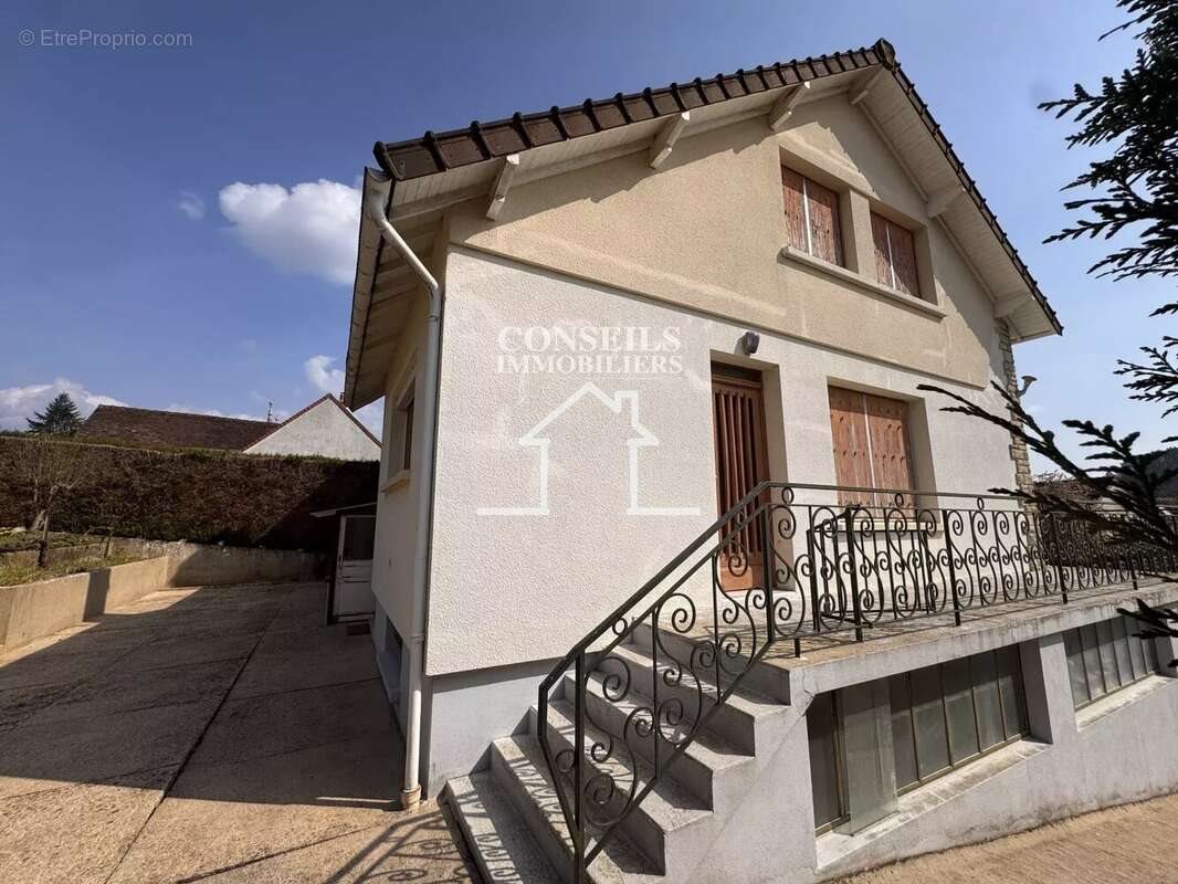 Maison à vendre, 142m², Saint-Julien-du-Sault
