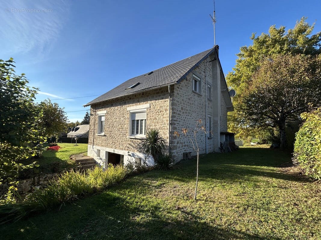 Maison à vendre, 140m², Marcillac-la-Croisille