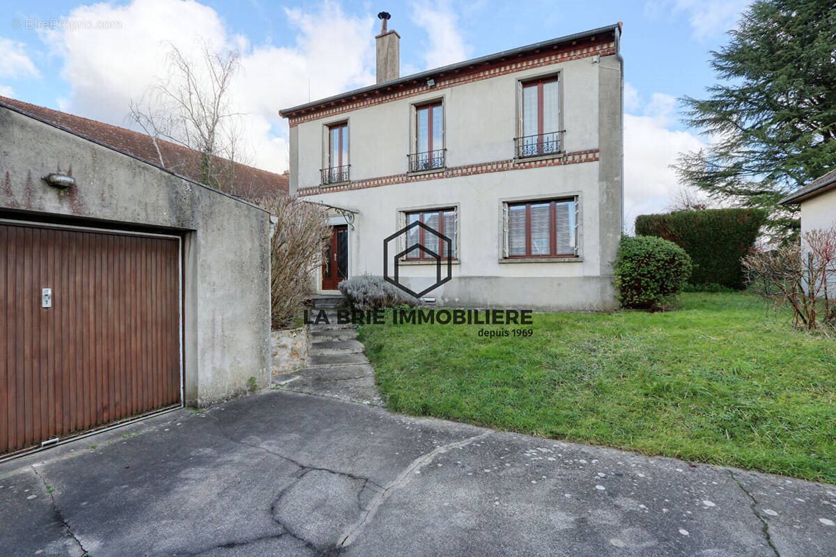 Maison à vendre, 113m², Grisy-Suisnes