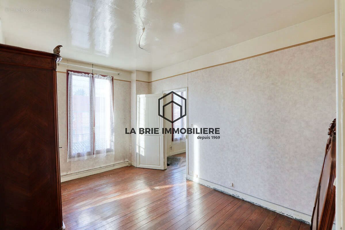 Maison à vendre, 113m², Grisy-Suisnes
