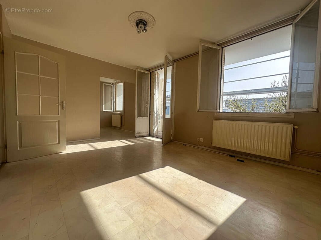 Appartement à vendre, 70m², Roanne