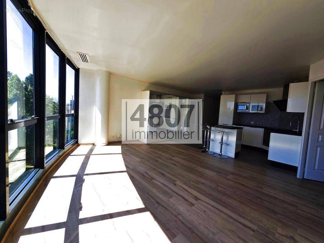 Appartement à vendre, 66m², Annemasse