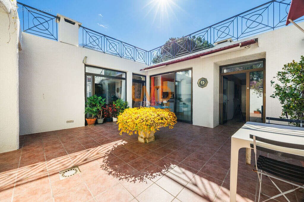 Maison à vendre, 218m², Marseille 9ème