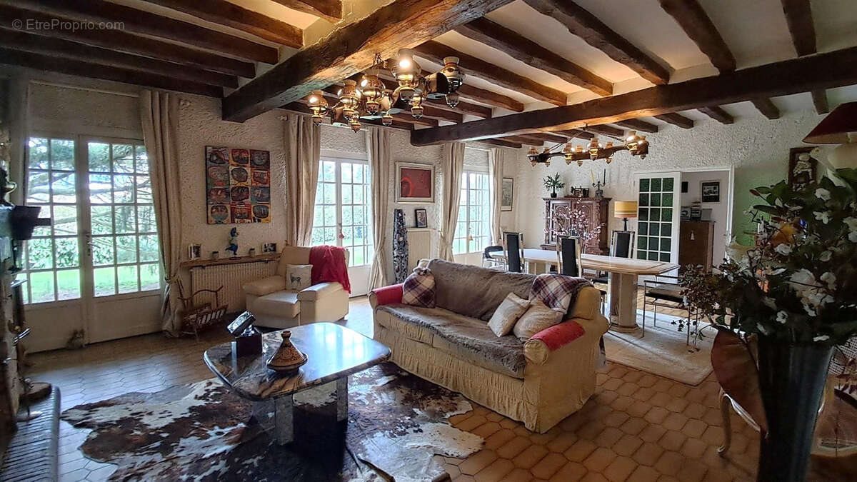 Maison à vendre, 201m², Crucey-Villages