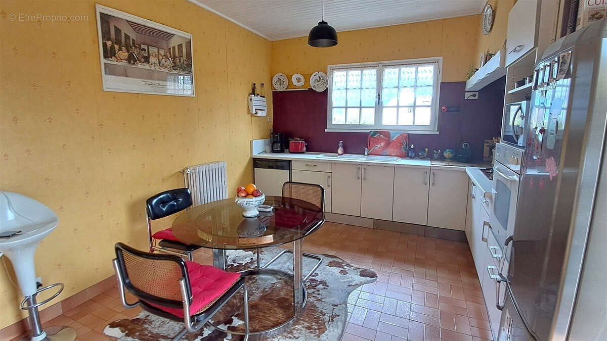Maison à vendre, 201m², Crucey-Villages