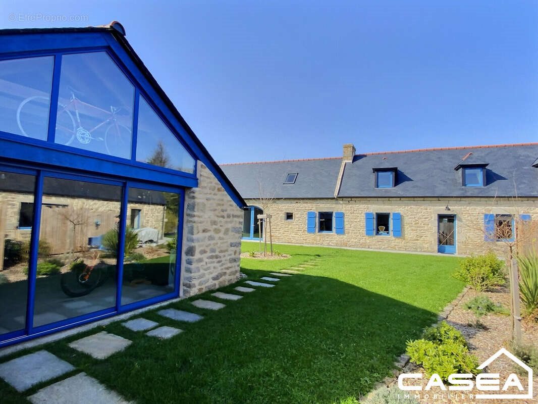 Maison à vendre, 325m², Pont-l'Abbé