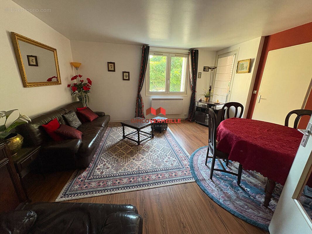 Appartement à vendre, 68m², Buc