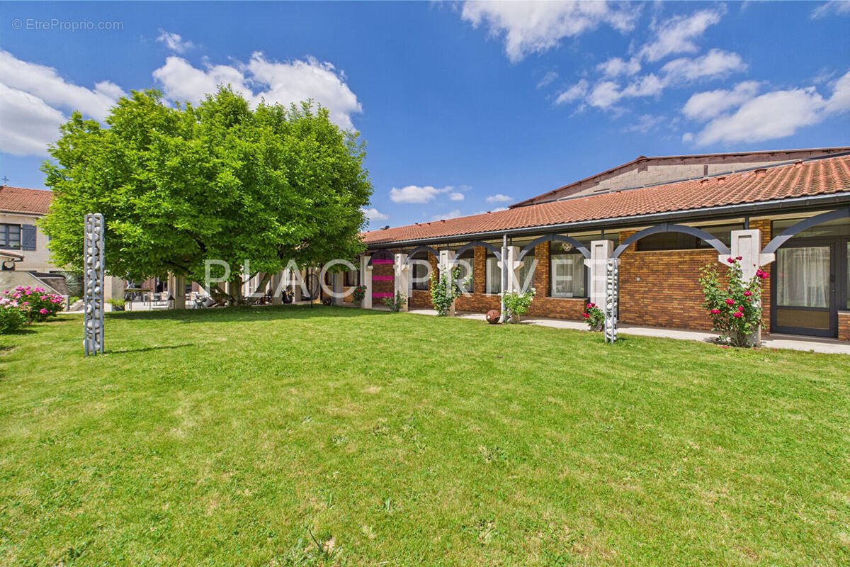 Maison à vendre, 540m², Flavigny-sur-Moselle