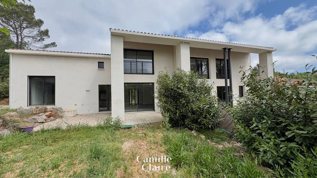 Maison à vendre, 118m², Saint-Maximin-la-Sainte-Baume