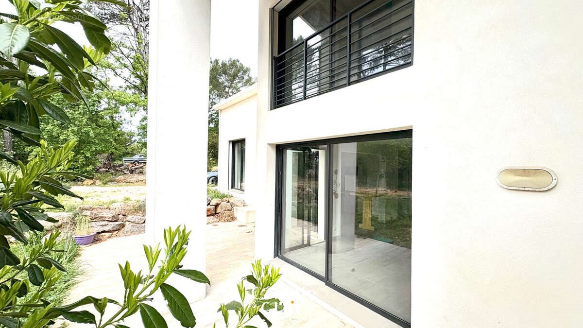 Maison à vendre, 118m², Saint-Maximin-la-Sainte-Baume